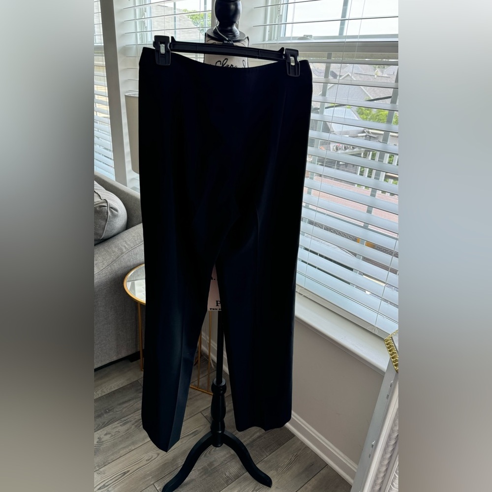 Armani Collezioni Black Pants In good condition size: 4. RN 103723 - Picture 7 of 11